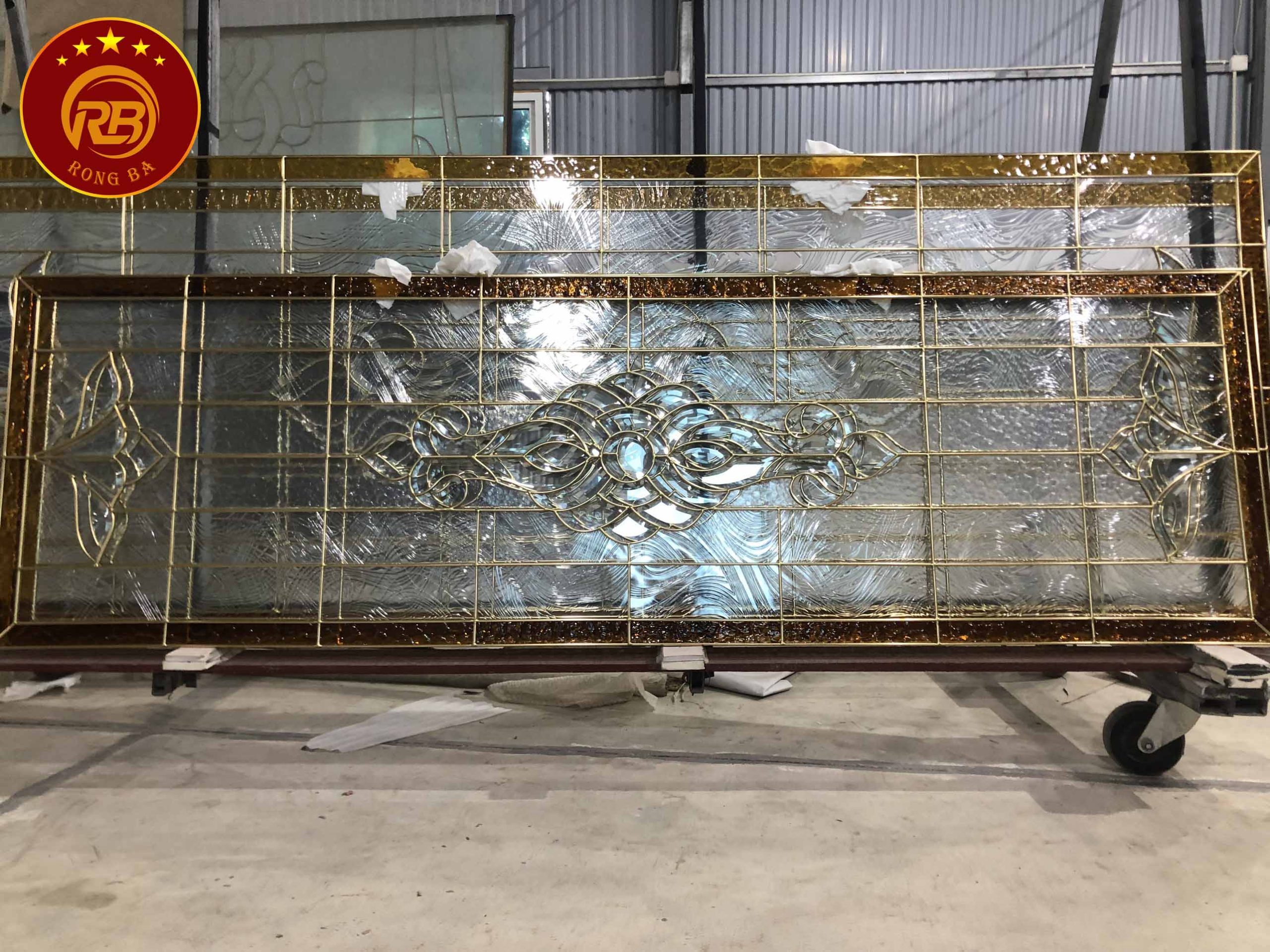 kính hoa đồng tại cà mau