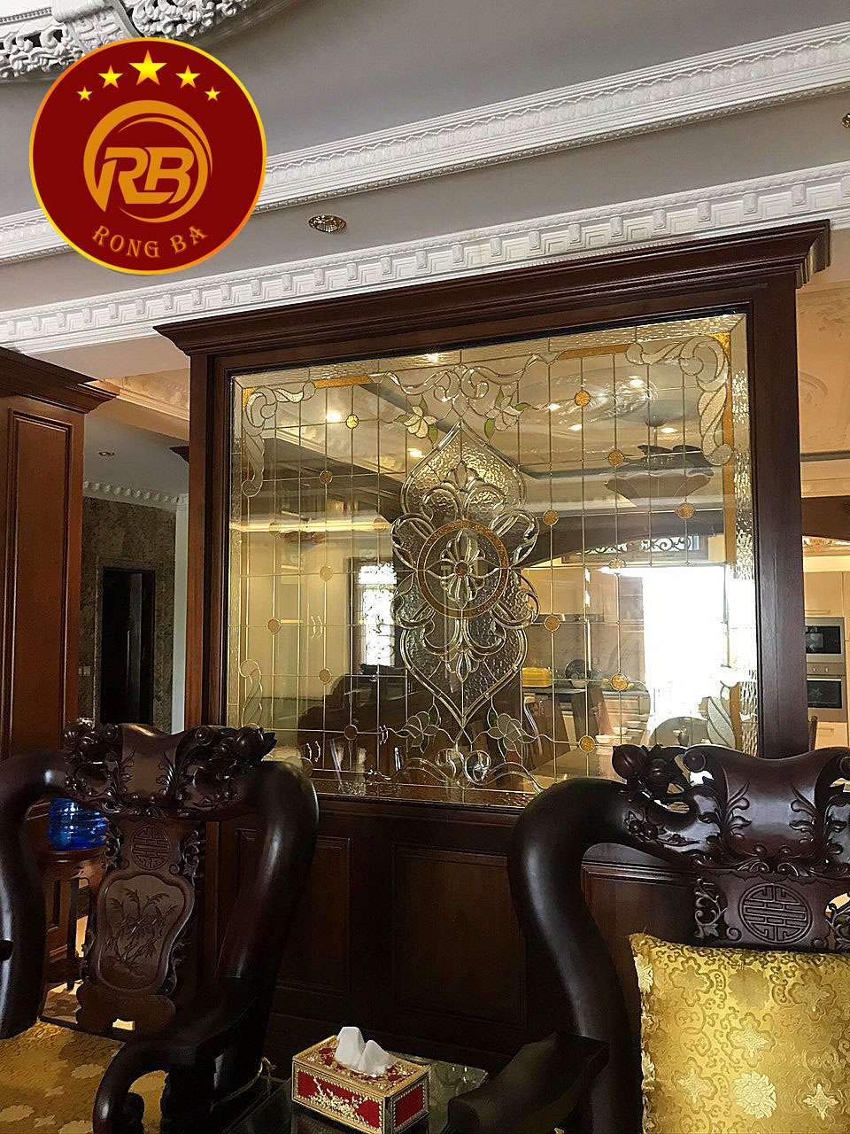 Tư vấn kính hoa đồng tại lạng sơn luôn tạo ra đẳng cấp riêng biệt