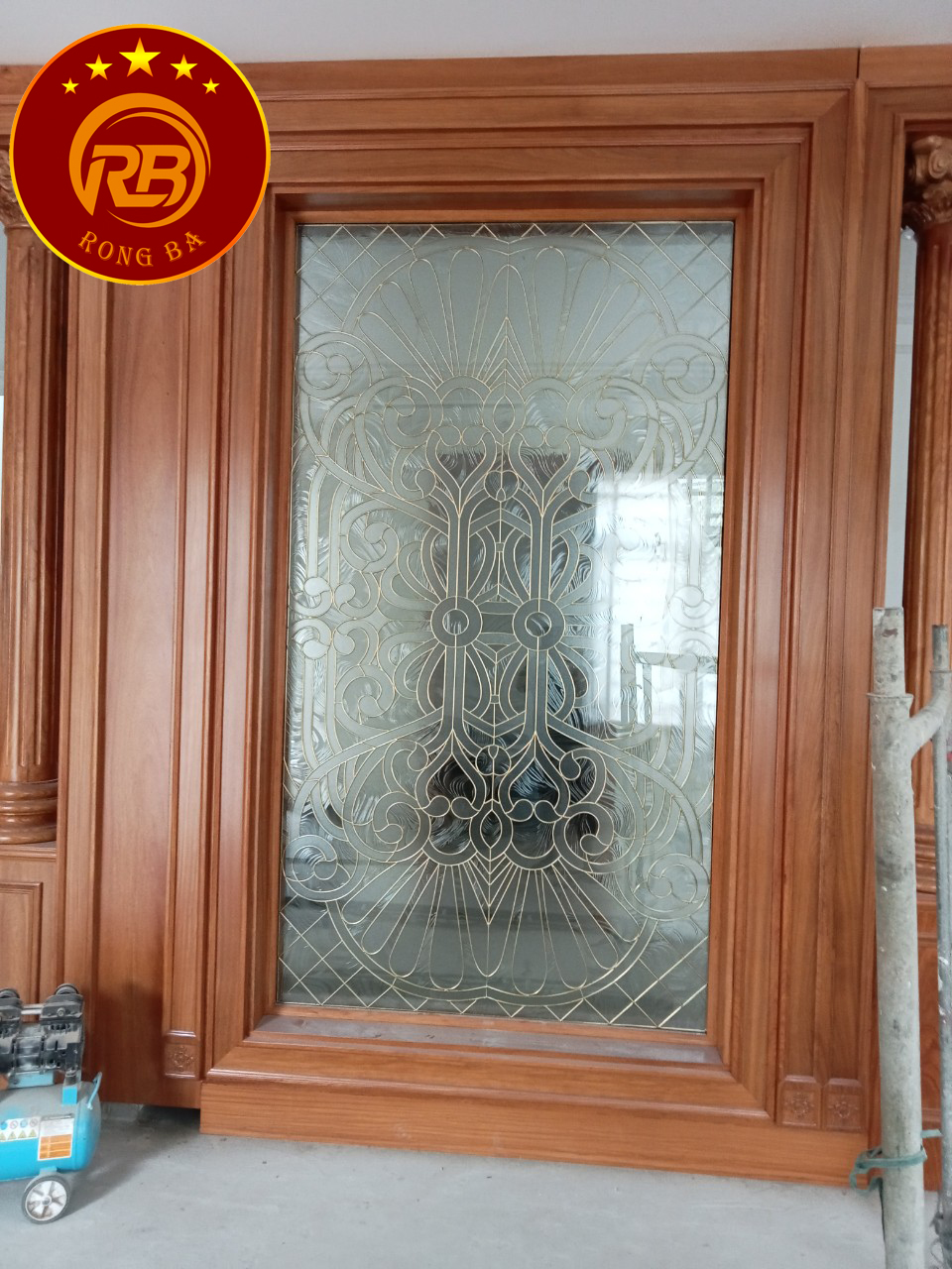Sản phẩm kính hoa đồng tại long an tinh tế từng chi tiết 1