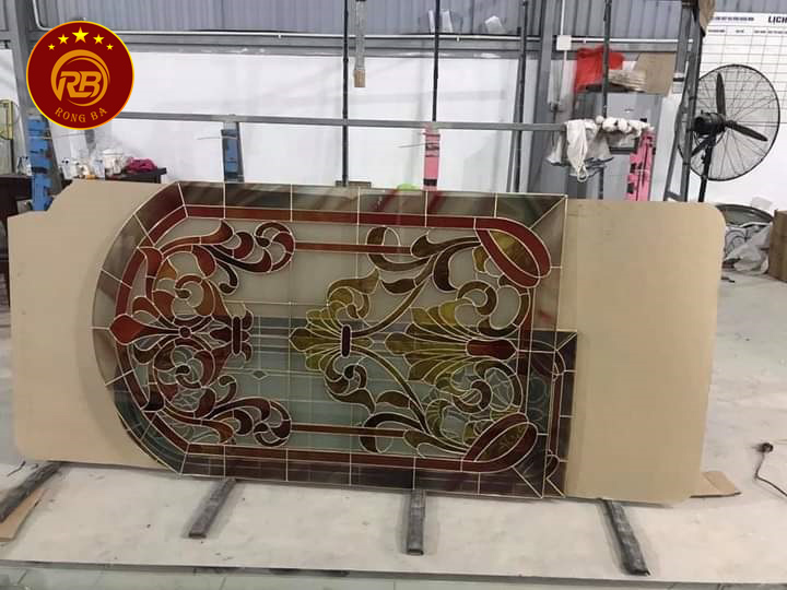 Thiết kế kính hoa đồng tại sóc trăng xu hướng mới 1