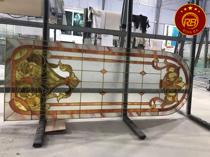 Thiết kế kính hoa đồng tại sóc trăng xu hướng mới