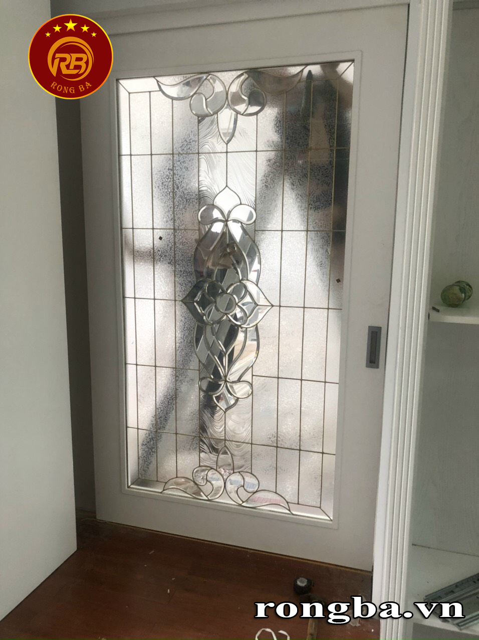 Cửa kính hoa đồng 13