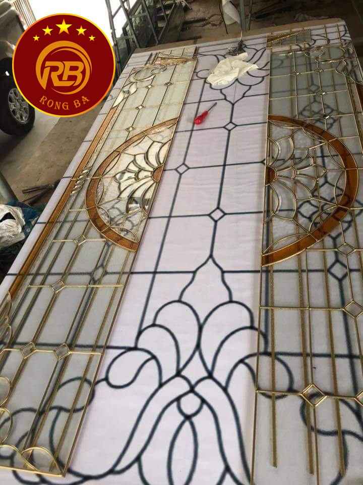 Cửa kính hoa đồng 141