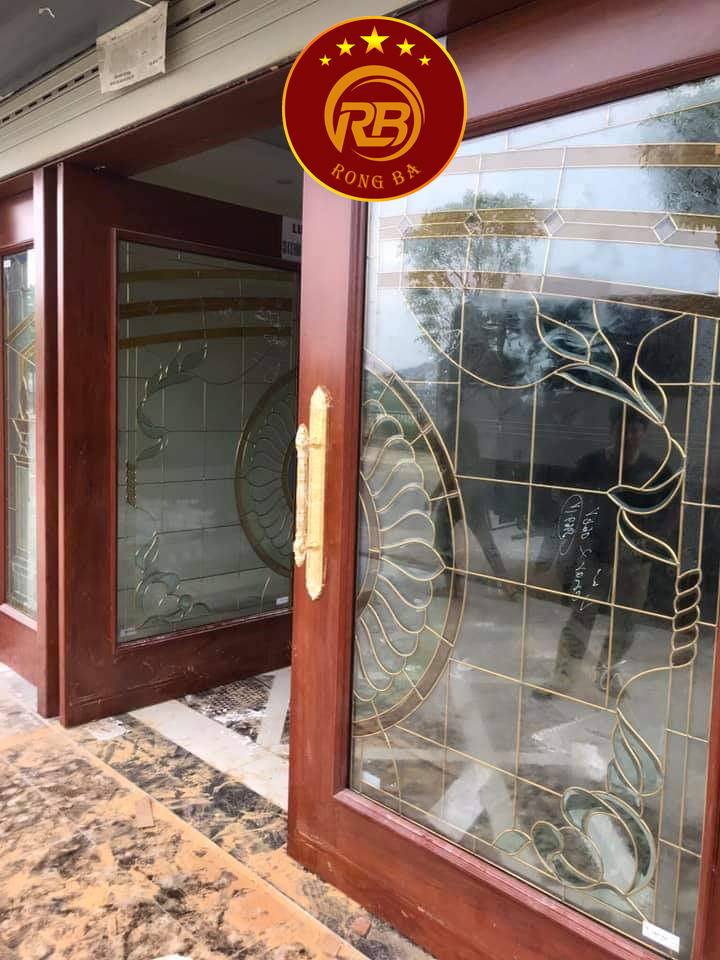 Cửa kính hoa đồng 187