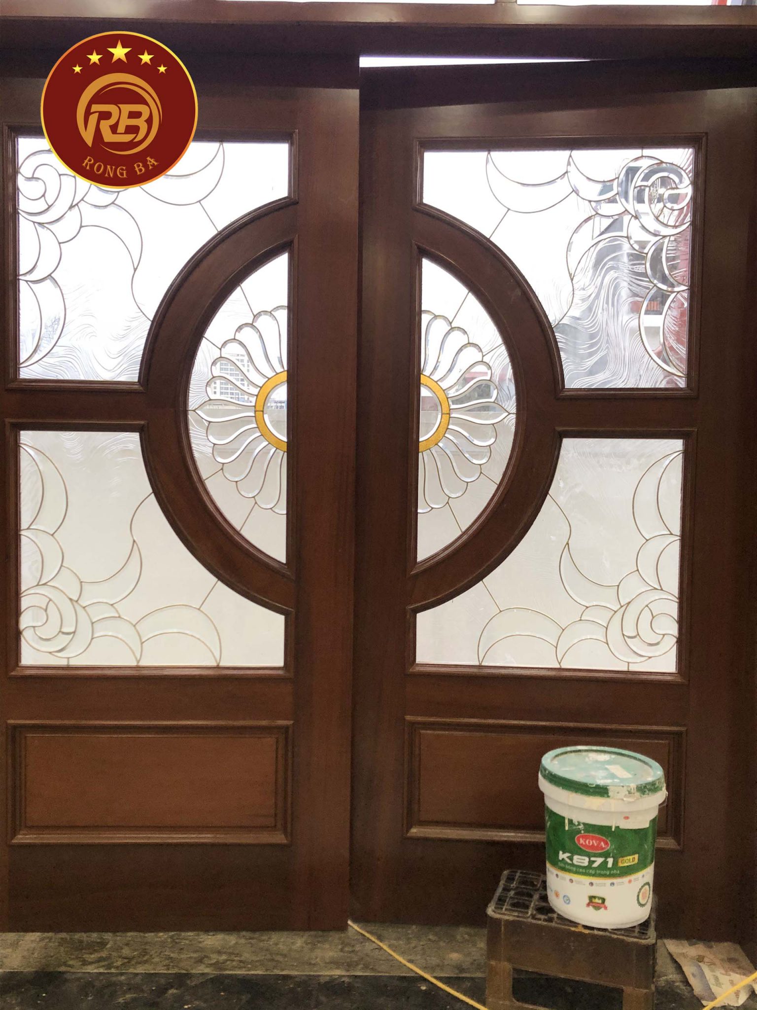 Cửa kính hoa đồng 236