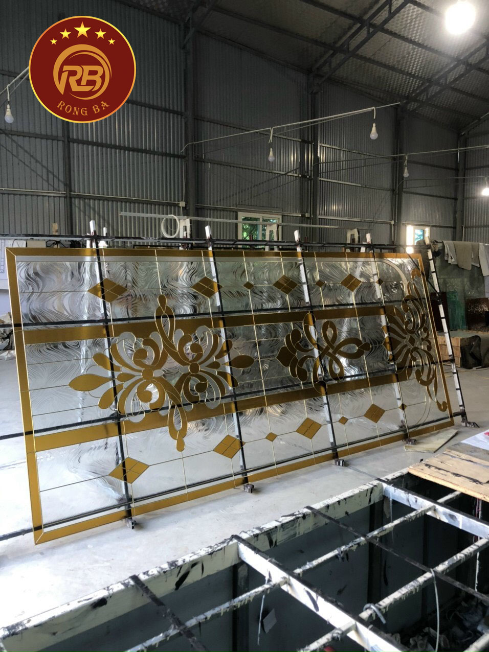 Tranh vách kính hoa đồng 125